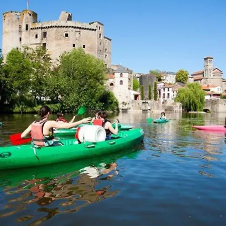 Heureux Hasard 招待所 3*